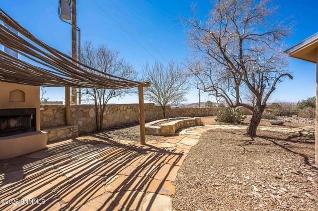 5040 Rock House Road, Las Cruces, NM 88011