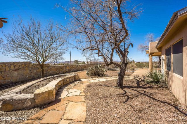 5040 Rock House Road, Las Cruces, NM 88011