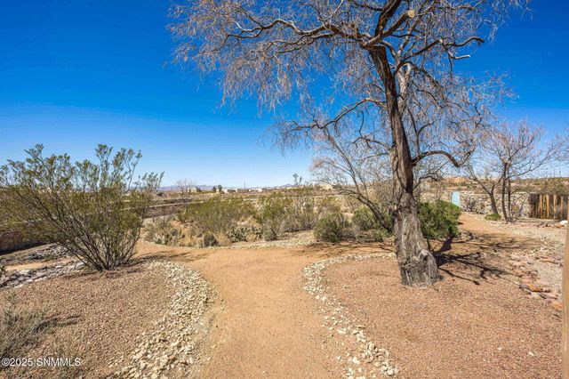 5040 Rock House Road, Las Cruces, NM 88011