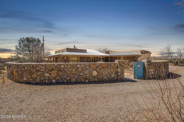 5040 Rock House Road, Las Cruces, NM 88011
