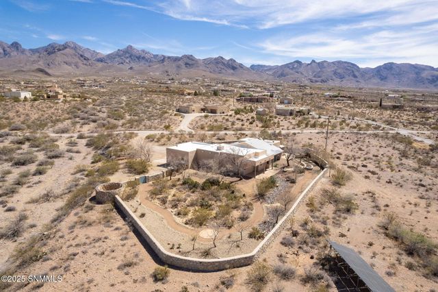 5040 Rock House Road, Las Cruces, NM 88011