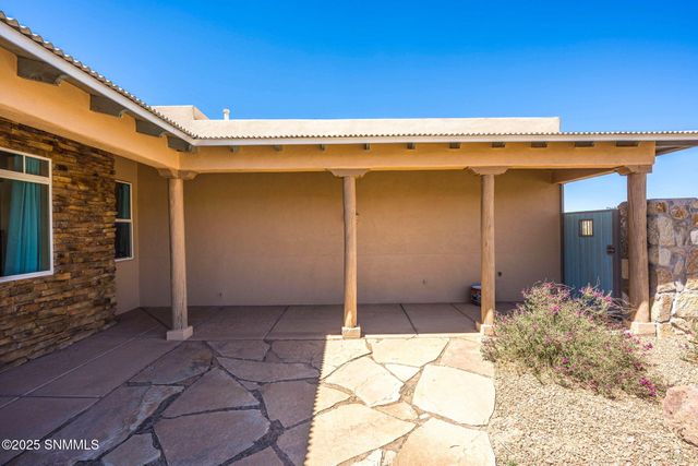 5040 Rock House Road, Las Cruces, NM 88011
