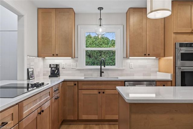 7125 Grayfalcon DR, Norfolk, VA 23518