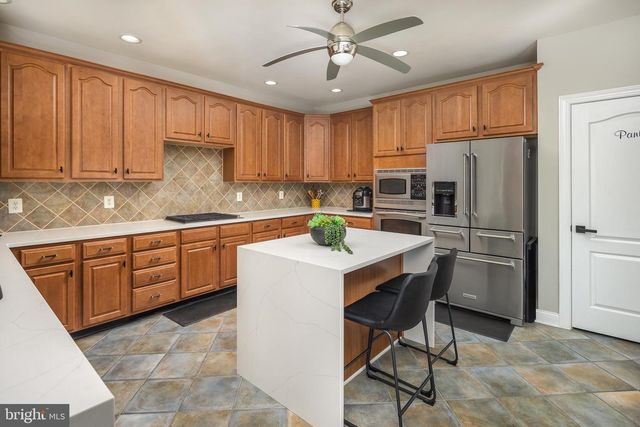 5774 SOLHEIM CUP DR, Haymarket, VA 20169