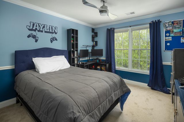 5774 SOLHEIM CUP DR, Haymarket, VA 20169