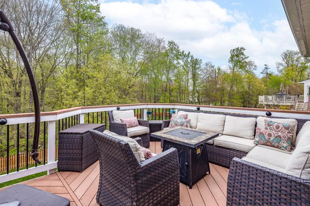 5774 SOLHEIM CUP DR, Haymarket, VA 20169