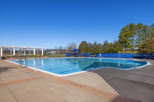 5774 SOLHEIM CUP DR, Haymarket, VA 20169