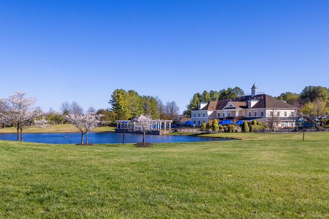5774 SOLHEIM CUP DR, Haymarket, VA 20169