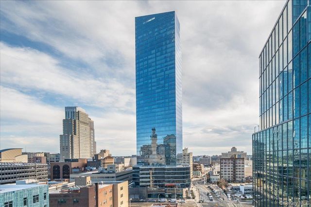 10 Cottage Place 12F, White Plains, NY 10601