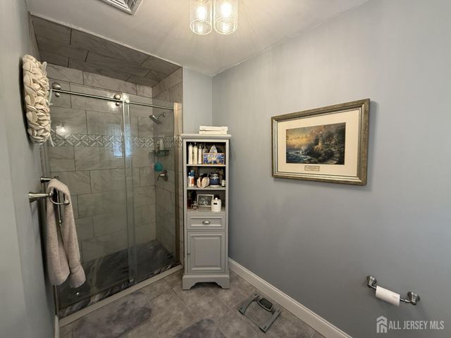 15 Sutton Place, Helmetta, NJ 08828