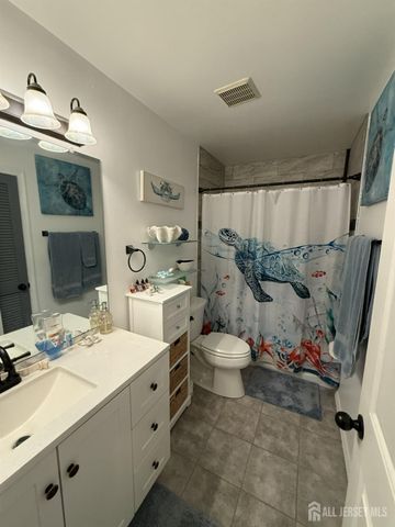 15 Sutton Place, Helmetta, NJ 08828