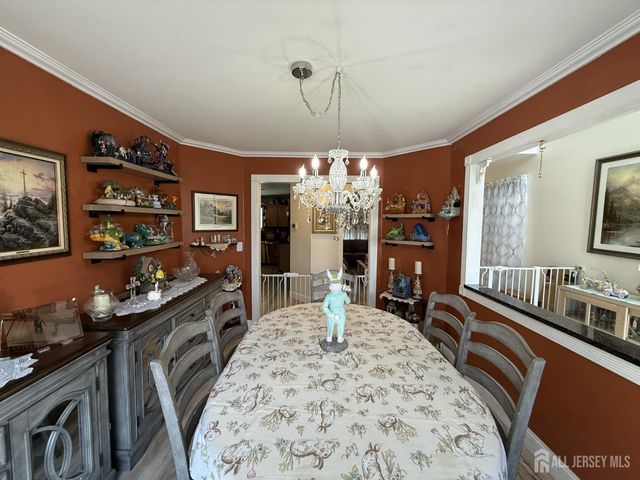 15 Sutton Place, Helmetta, NJ 08828