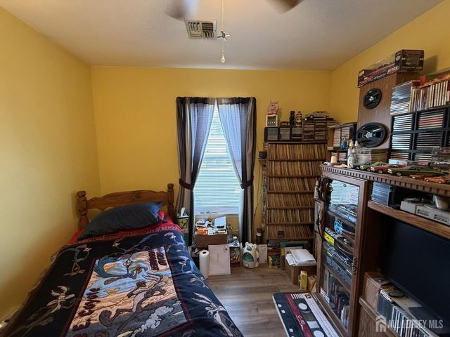 15 Sutton Place, Helmetta, NJ 08828