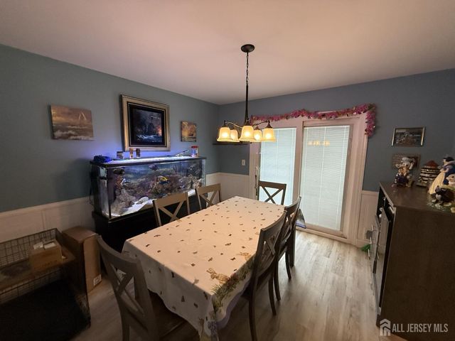 15 Sutton Place, Helmetta, NJ 08828