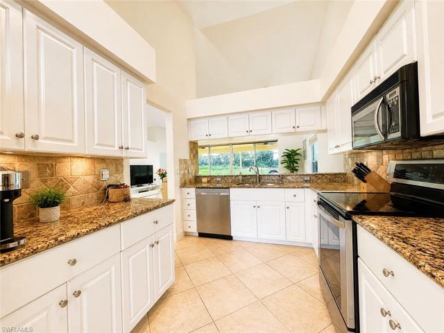 25151 Bay Cedar DR, Bonita Springs, FL 34134
