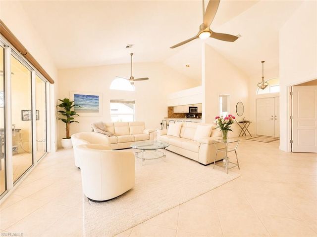 25151 Bay Cedar DR, Bonita Springs, FL 34134