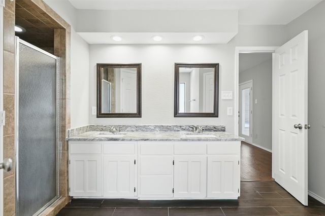 2305 Meadowlark Lane, Bedford, TX 76021