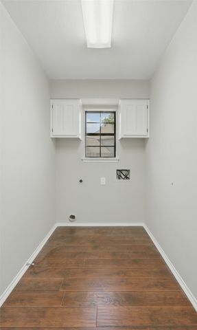 2305 Meadowlark Lane, Bedford, TX 76021