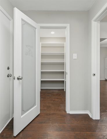 2305 Meadowlark Lane, Bedford, TX 76021