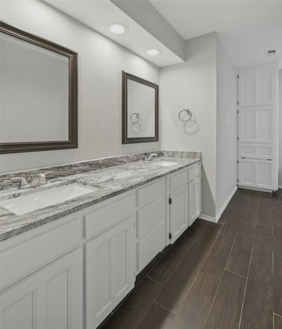 2305 Meadowlark Lane, Bedford, TX 76021