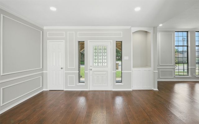 2305 Meadowlark Lane, Bedford, TX 76021