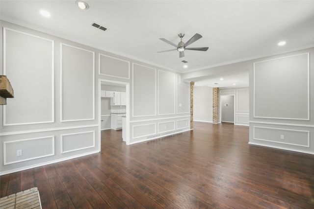 2305 Meadowlark Lane, Bedford, TX 76021