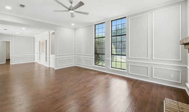 2305 Meadowlark Lane, Bedford, TX 76021