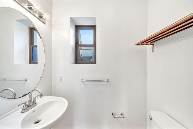 157 Beale Street 1, Quincy, MA 02170