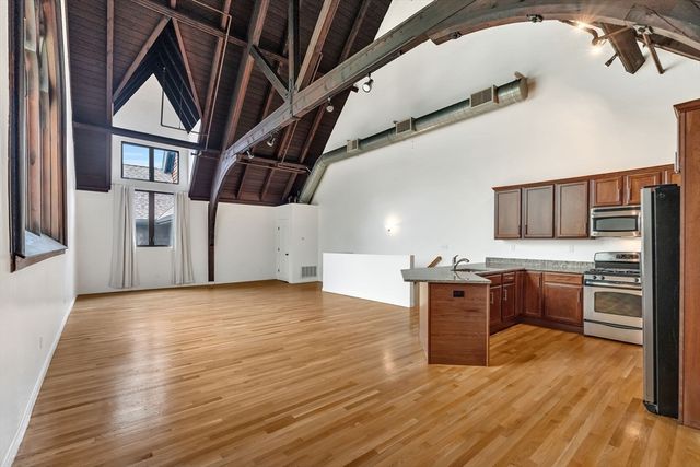 157 Beale Street 1, Quincy, MA 02170