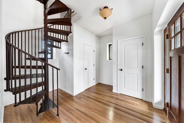 157 Beale Street 1, Quincy, MA 02170