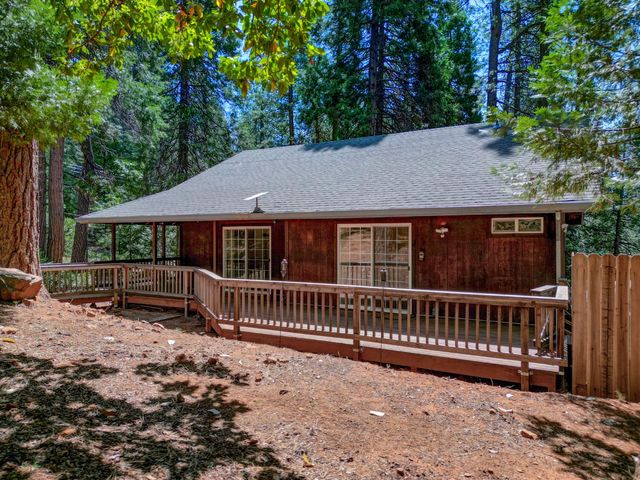 26000 Forest Knoll Ct, Pioneer, CA 95666