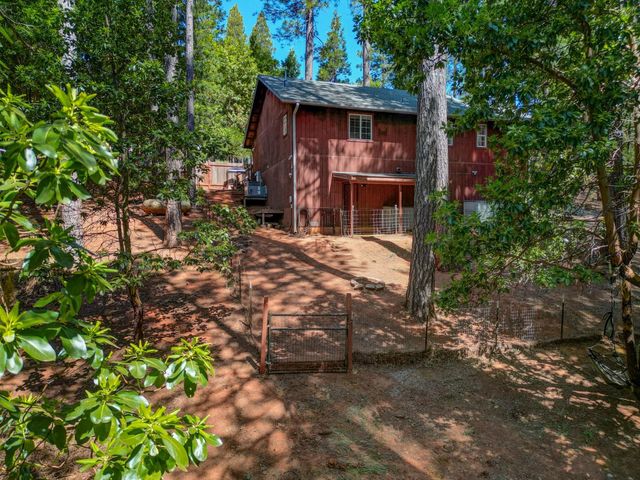 26000 Forest Knoll Ct, Pioneer, CA 95666