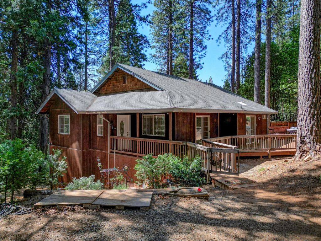 26000 Forest Knoll Ct, Pioneer, CA 95666
