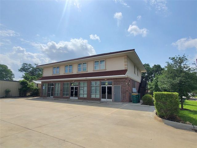 501 E Davis Street A, Conroe, TX 77301