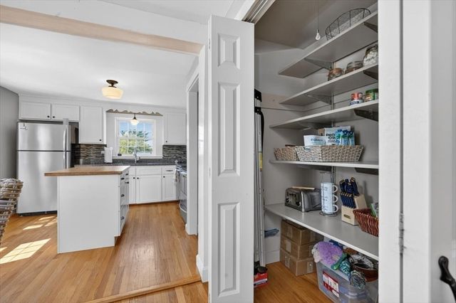 14 Granite St, Weymouth, MA 02188