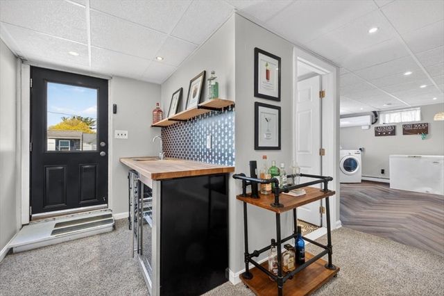 14 Granite St, Weymouth, MA 02188