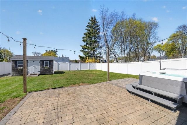 14 Granite St, Weymouth, MA 02188