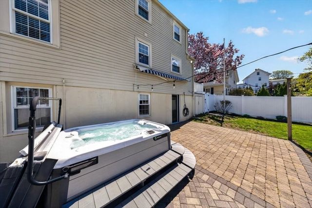 14 Granite St, Weymouth, MA 02188