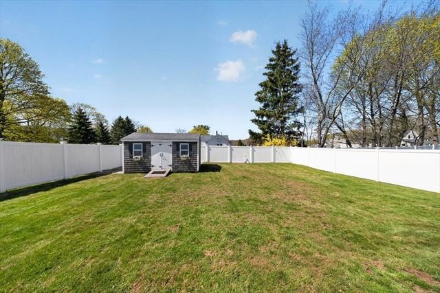 14 Granite St, Weymouth, MA 02188