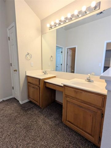 2604 Southern Hills Drive, Moore, OK 73160