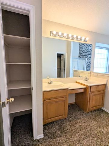 2604 Southern Hills Drive, Moore, OK 73160