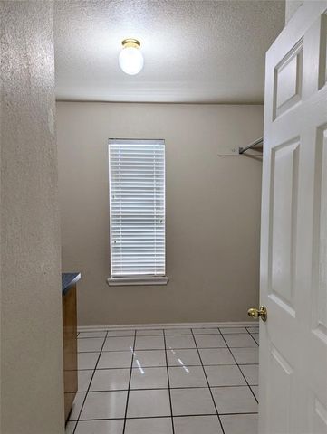 2604 Southern Hills Drive, Moore, OK 73160