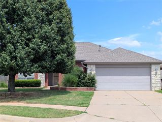 2604 Southern Hills Drive, Moore, OK 73160