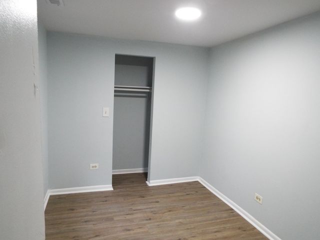 706 E 72nd Street, Chicago, IL 60619