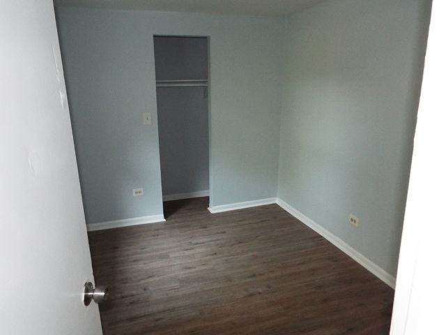 706 E 72nd Street, Chicago, IL 60619