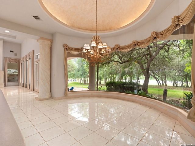 43 Champions Lane, San Antonio, TX 78257