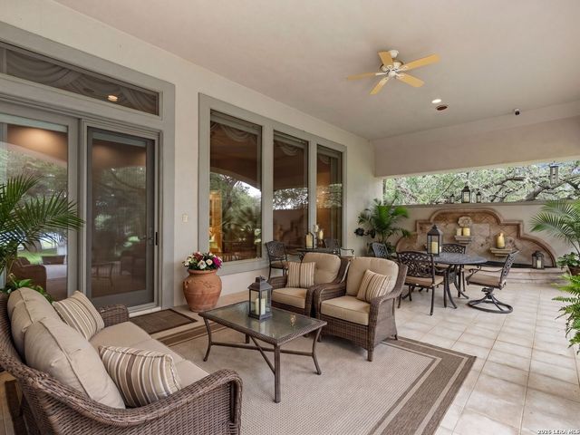 43 Champions Lane, San Antonio, TX 78257