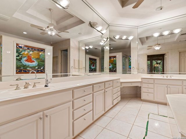 43 Champions Lane, San Antonio, TX 78257
