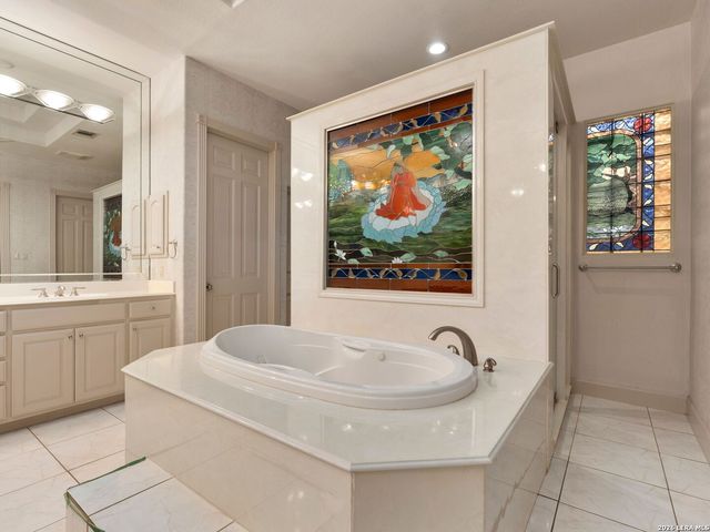 43 Champions Lane, San Antonio, TX 78257