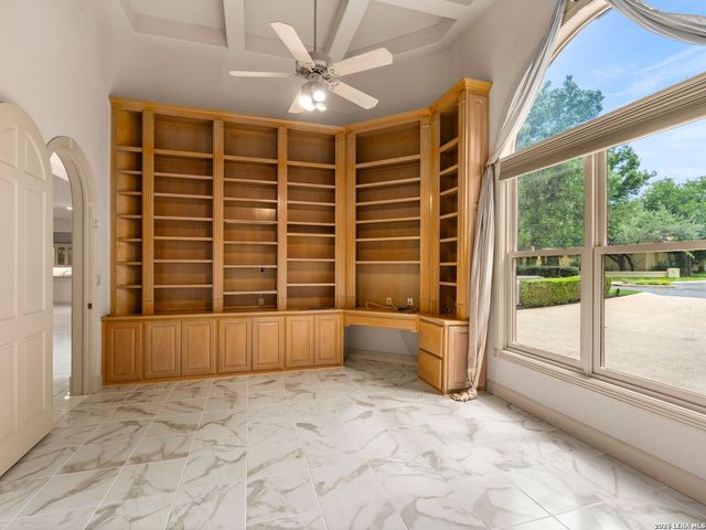 43 Champions Lane, San Antonio, TX 78257
